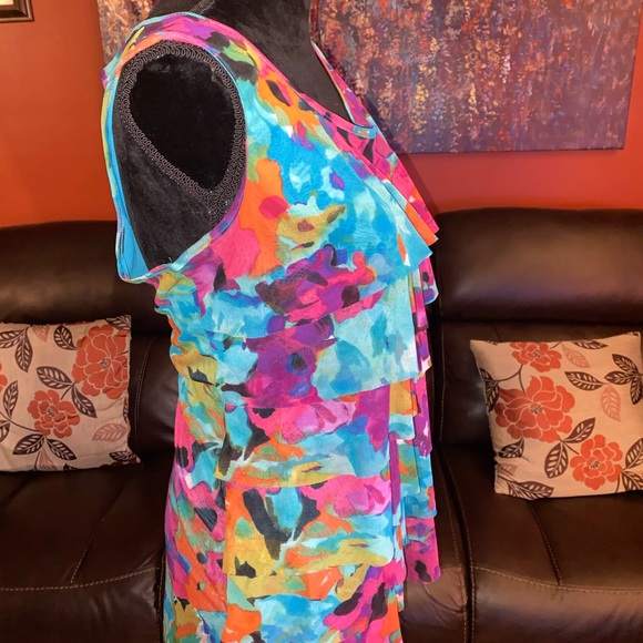 Top - Picture 2 of 3